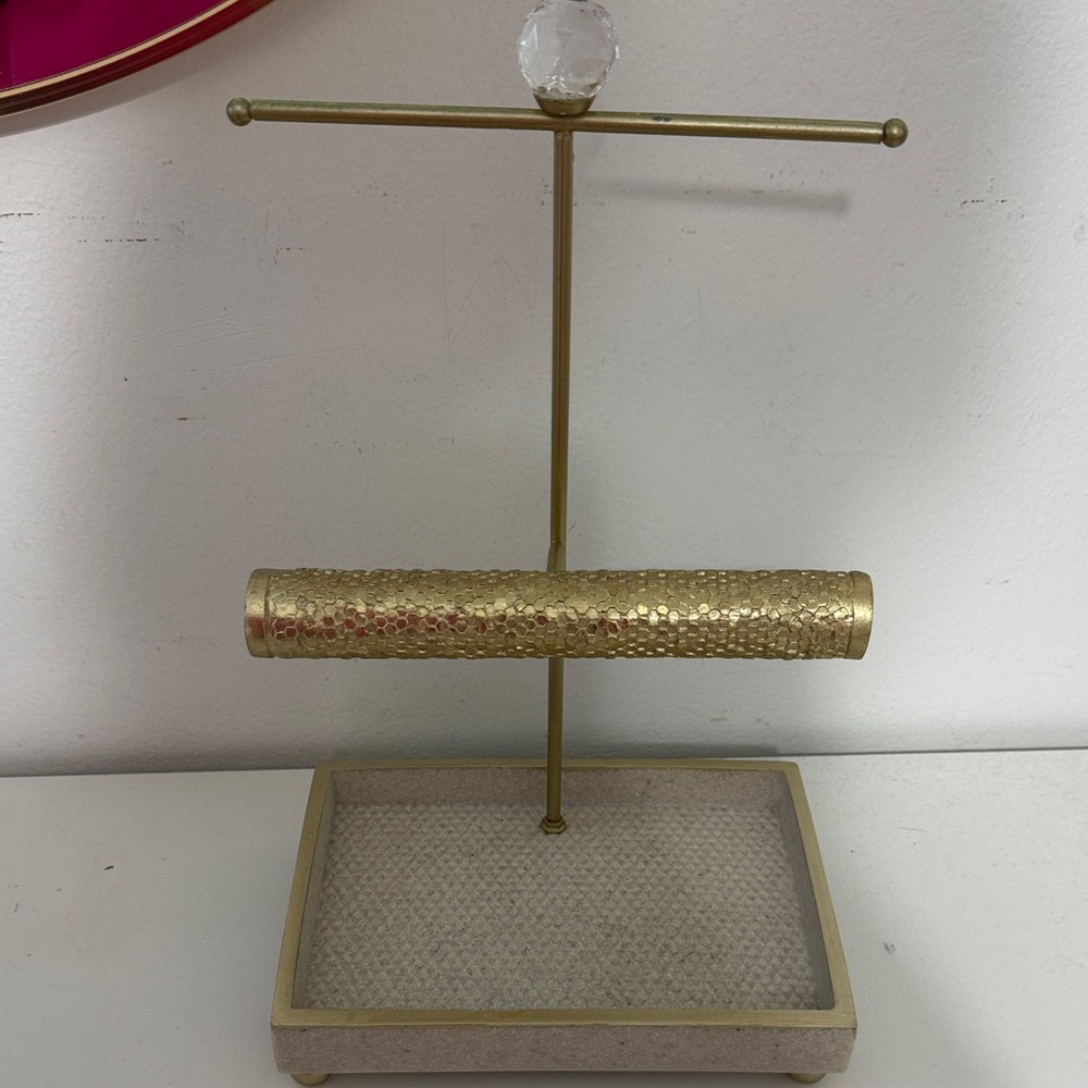 Elegant Gold Jewelry Stand